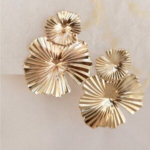 Petal and Pup Delia Earrings